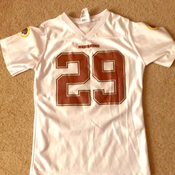 A redskin football jersey - Picture 1 of 2